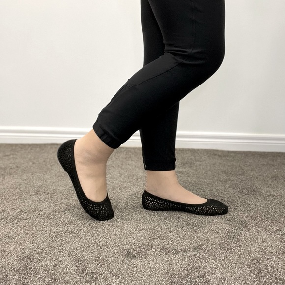 Steve Madden Eyelet Flats - Picture 3 of 4